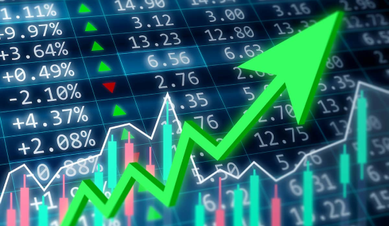 尽管美联储主席鲍威尔发表鹰派言论，但股市仍然上涨